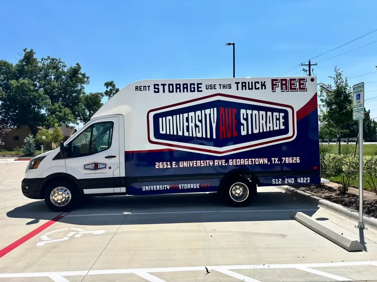Free moving truck for self storage moving and hauling
