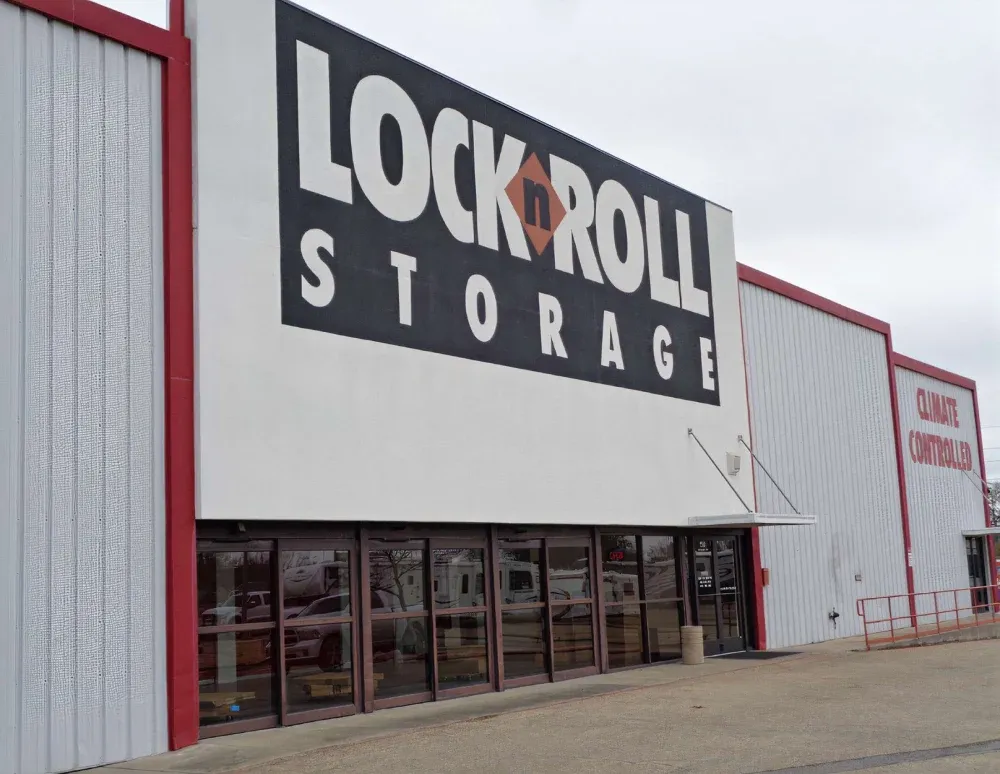 Entrance to Lock-N-Roll storage facility.